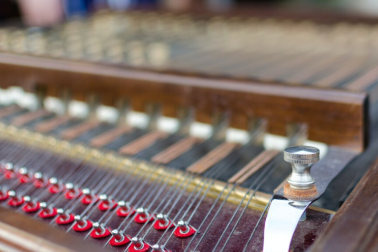 The Evolution of Song Lyrics in India – From Classic to Gen Z